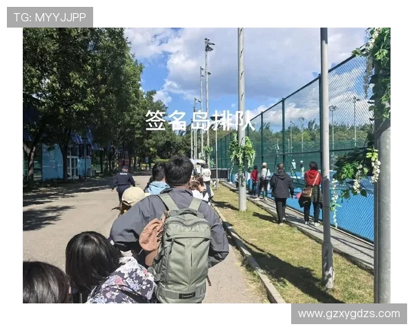 破案了!郑钦文 Labubu 挂饰真相揭晓:主动赠阿卡,反被叮嘱 “别转送”(1)